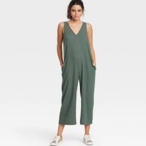 Universal thread jumpsuit